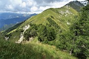62 Salendo in Pizzo Badile vista sul Passo di Monte Colle e il Monte Secco